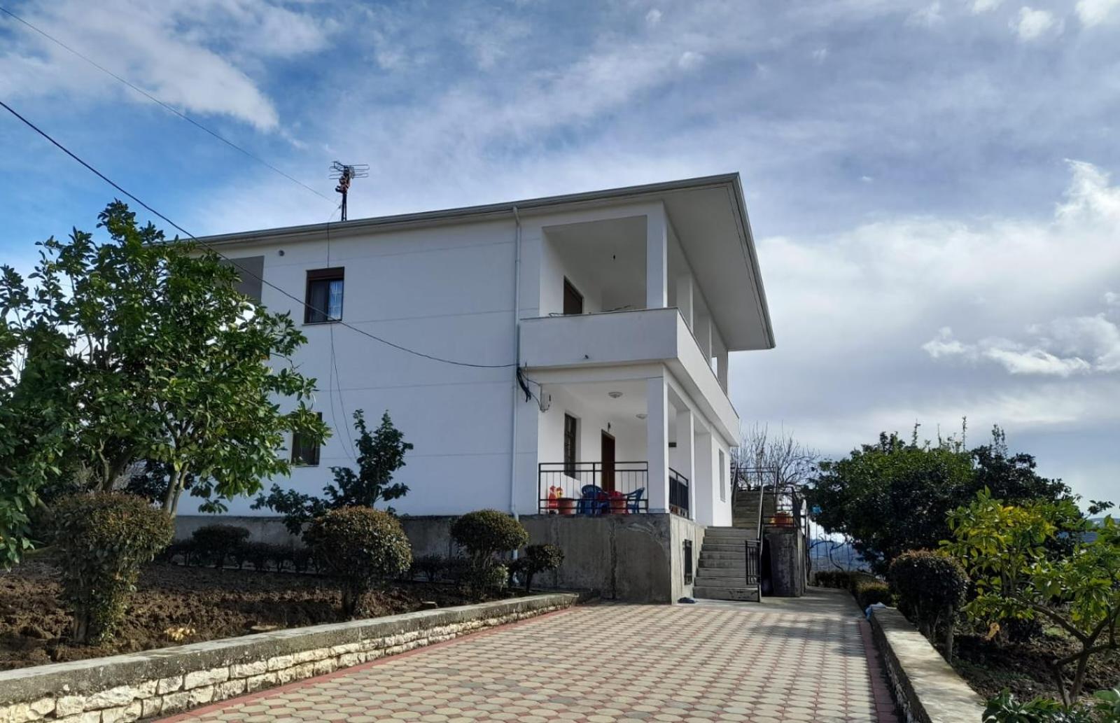 Villa Besart Берат Екстериор снимка